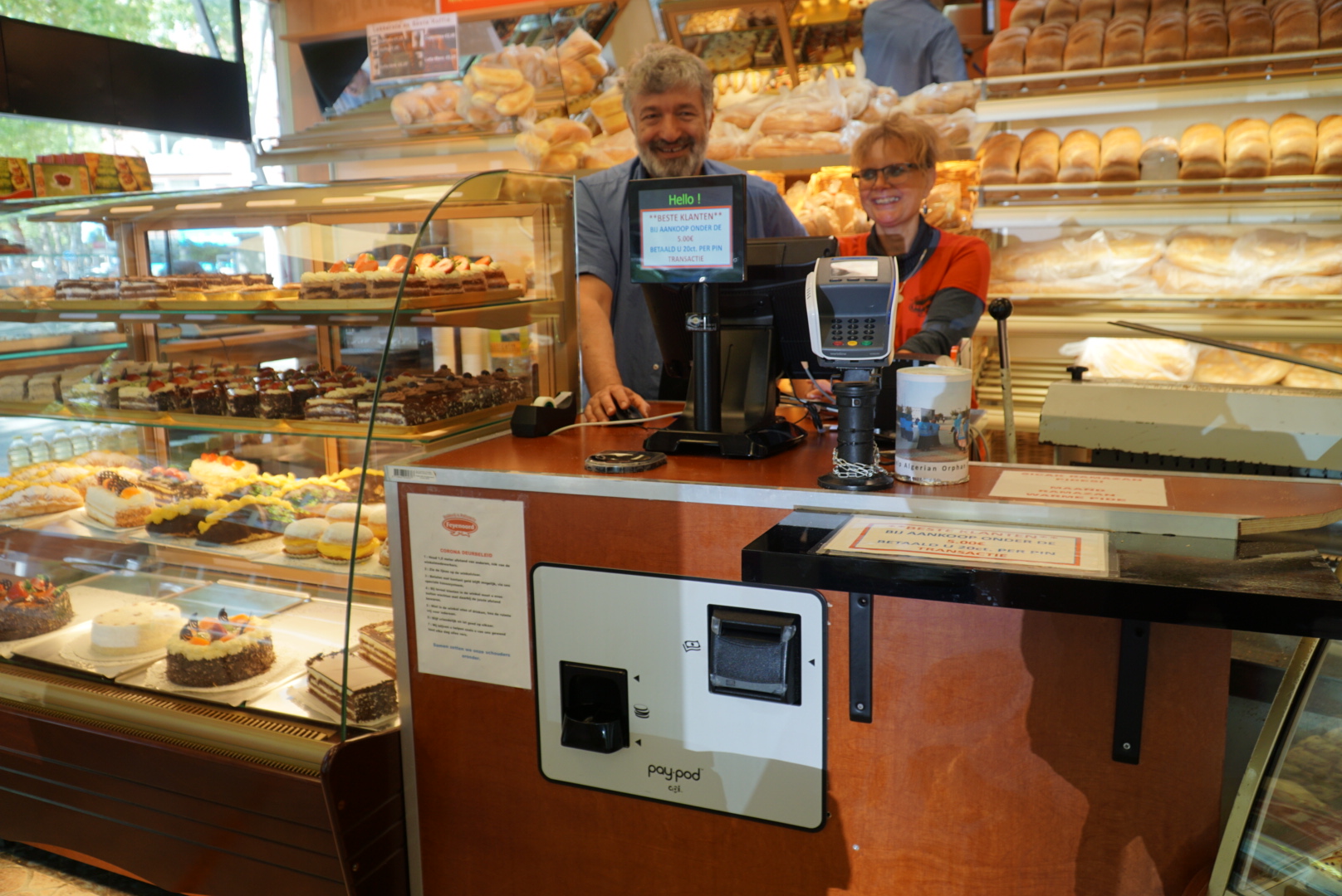 Paypod Embedded helps Bakkerij Feyenoord accept cash payments reduce discrepancies increase hygiene